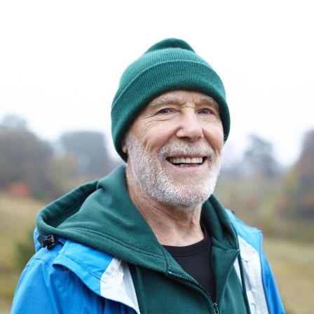Elderly man with hat